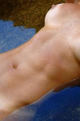 Nude Maite